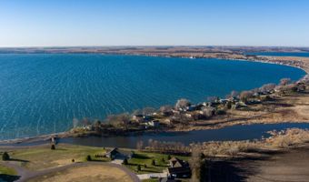198 W Lake Dr, Arlington, SD 57212