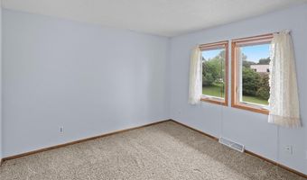 130 Chestnut St E, Annandale, MN 55302