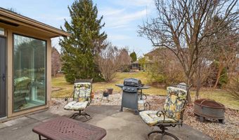 1122 Packard Pl, Auburn, IN 46706