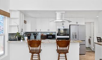 878 Rivertree Dr, Oceanside, CA 92058