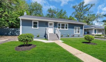 136 Pacific Ave, Beachwood, NJ 08722