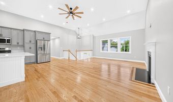 6 Mchugh Ave, Billerica, MA 01821