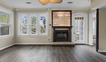 1090 Cherokee St, Biloxi, MS 39530