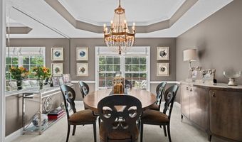215 Beaumont Trl, Aurora, OH 44202