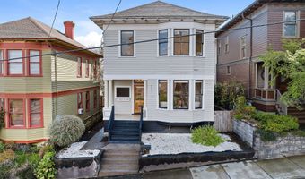 674 11TH St, Astoria, OR 97103