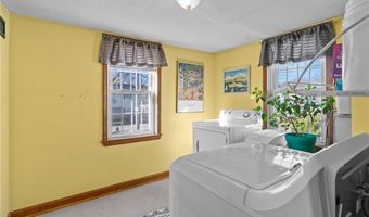 21 Riverside Ave, Johnston, RI 02919