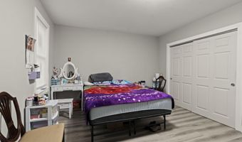 227 W GRAISBURY Ave, Audubon, NJ 08106