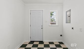 402 E Poplar St, Atmore, AL 36502
