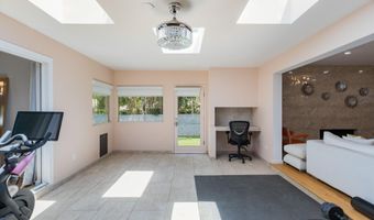 630 Sierra Dr SE, Albuquerque, NM 87108