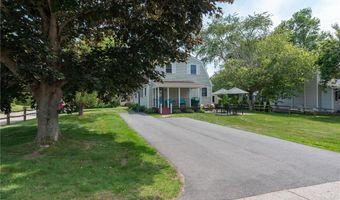 64 Juniper Trl, Narragansett, RI 02882