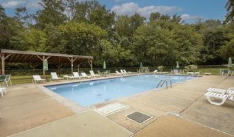 90 HAMPSTEAD Dr 90, Ambler, PA 19002