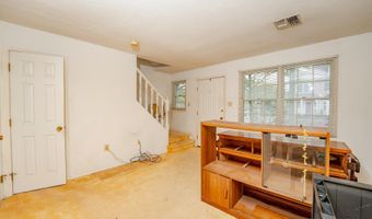 19 CLIPPER Ct, Atlantic City, NJ 08401