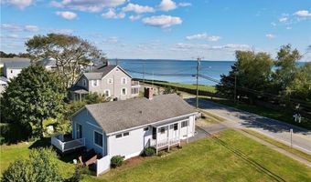 366 Maple Ave, Old Saybrook, CT 06475