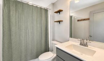 16030 Craig St, Basehor, KS 66007