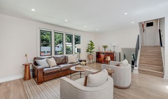3662 VACATION Ln, Arlington, VA 22207