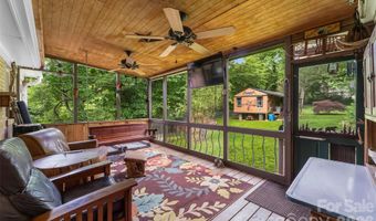 10 Oak Leaf Ln, Arden, NC 28704