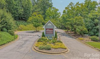902 Woodlea Ct, Asheville, NC 28806