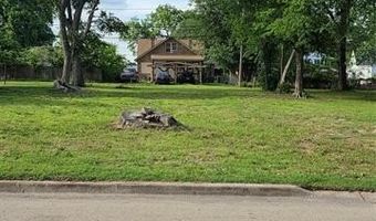 418 W 15th St, Ada, OK 74820