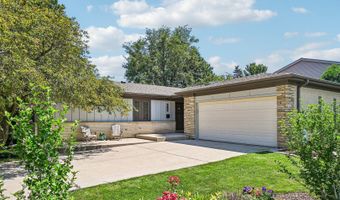 815 S Salem Ave, Arlington Heights, IL 60005