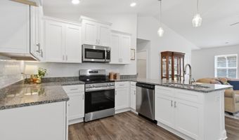 15423 Lapwing Cv, Athens, AL 35611
