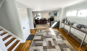 63 Cottage St, Bayonne, NJ 07002