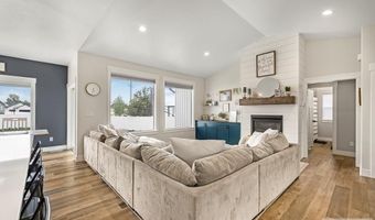 928 N Greenwillow Ln, Ammon, ID 83401