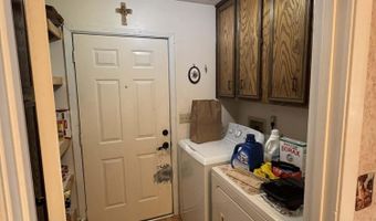 23 B St, Bay Springs, MS 39422