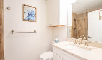 109 Saunders Ln, Aransas Pass, TX 78336