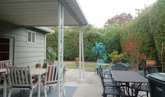 1945 PINER Rd 16, Santa Rosa, CA 95403