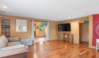 925 Hinesburg Rd, Brattleboro, VT 05301