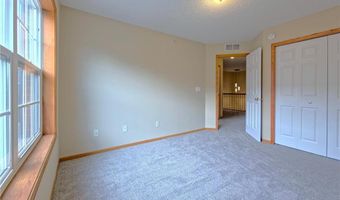 15358 Founders Ln 102, Apple Valley, MN 55124
