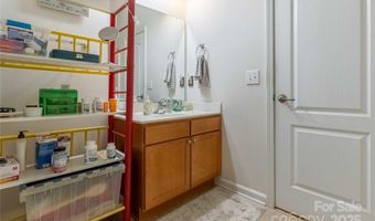 332 Appeldoorn Cir, Asheville, NC 28803