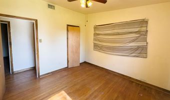 513 Holly St, Angleton, TX 77515