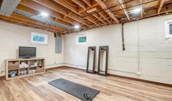 4808 BRADFORD Dr, Annandale, VA 22003