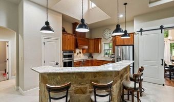 140 Wood Valley Dr, Adkins, TX 78101