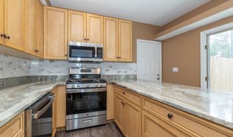 39 Neillian St 39, Bedford, MA 01730