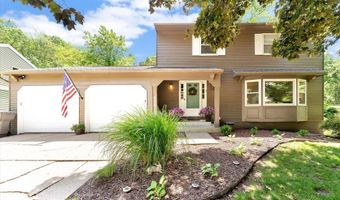 486 Edgeworthe Dr SE, Ada, MI 49301