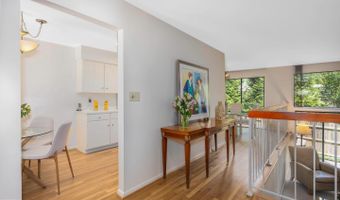 38 GREAT PINES Ct, Rockville, MD 20850