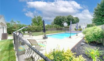 14 Willow Dr, Cranston, RI 02920
