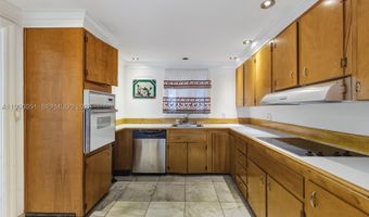 1 Harbour Way 108, Bal Harbour, FL 33154