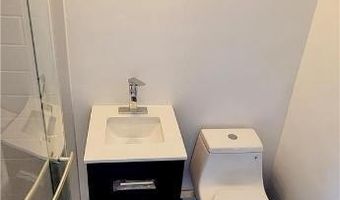 915 E Hamilton Street Unit 2Nd Fl 2Nd Fl, Allentown, PA 18109