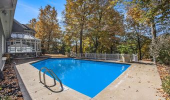 7540 Alaska Rdg SE, Alto, MI 49302