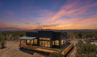 102 Spanish Peaks Rd, Arroyo Hondo, NM 87513