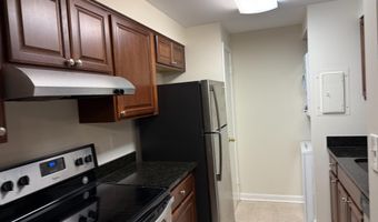 803 N HOWARD St 460, Alexandria, VA 22304