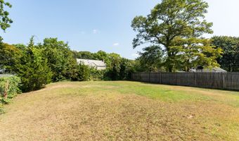 320 Palmetto Rd, Bridgeport, CT 06606