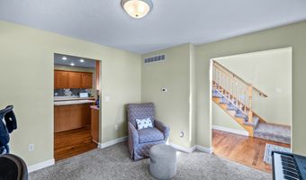 1629 Ashwood Dr, Altoona, IA 50009