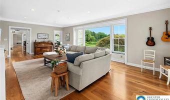 2458 Riverbend Rd, Allentown, PA 18103