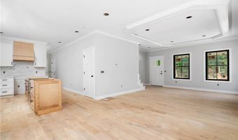 2036 Putnam Pike, Glocester, RI 02814