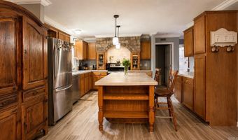 12412 Hood Rd, Bauxite, AR 72011