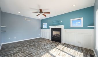 923 S 10th St, Adel, IA 50003